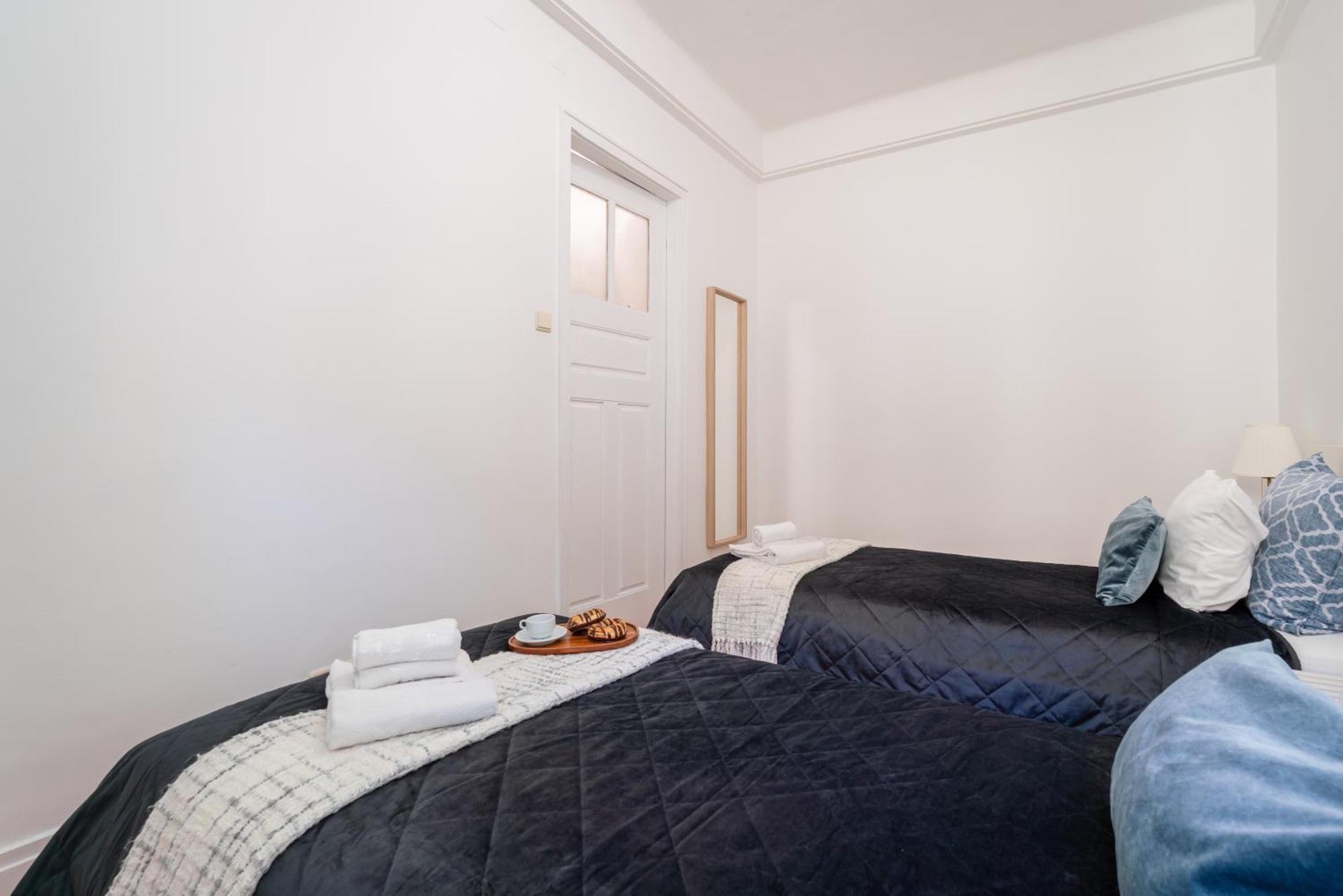 Host Wise - Spacious Comfortable Apartment - Balcony Porto Exterior photo