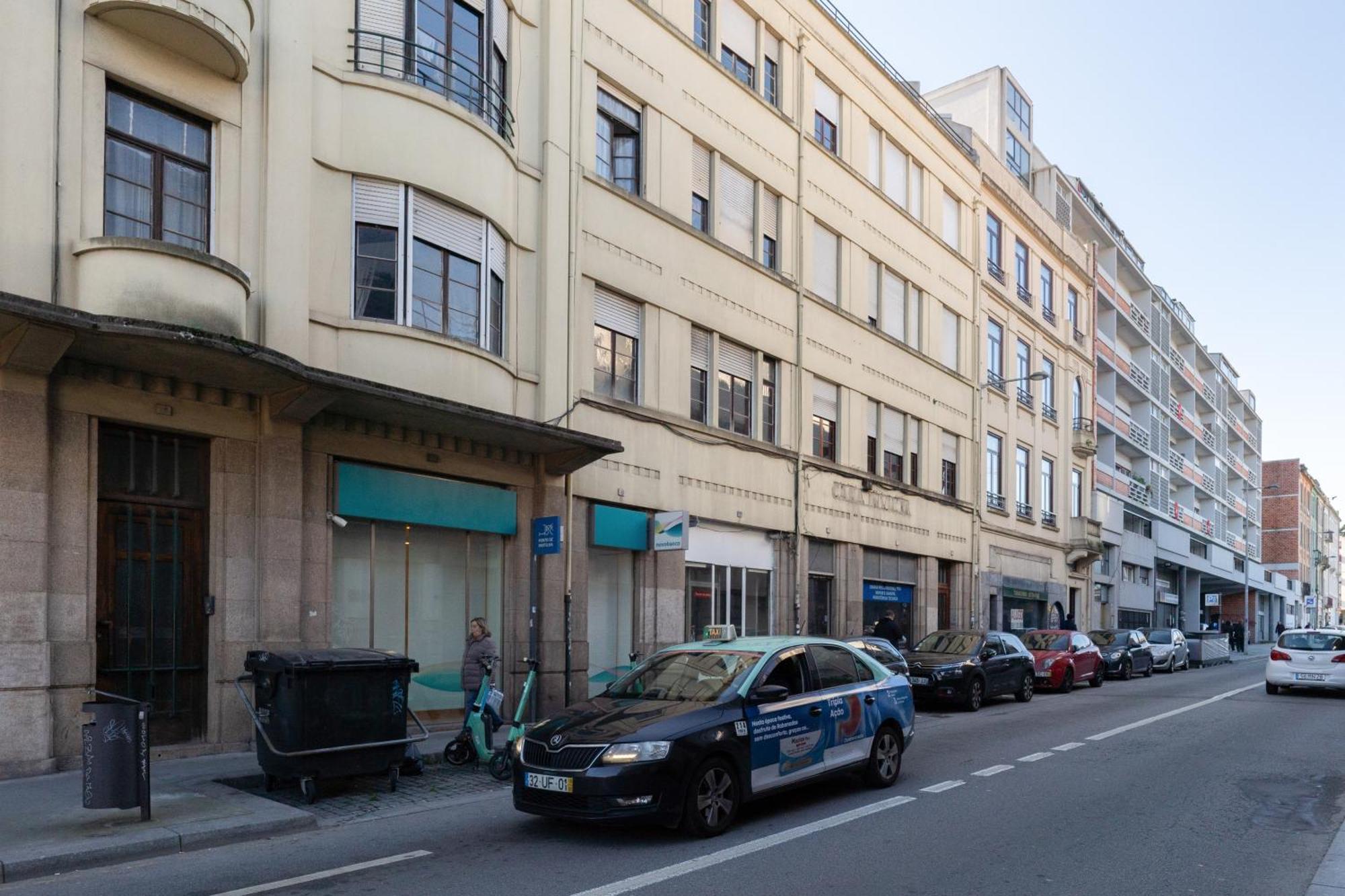 Host Wise - Spacious Comfortable Apartment - Balcony Porto Exterior photo
